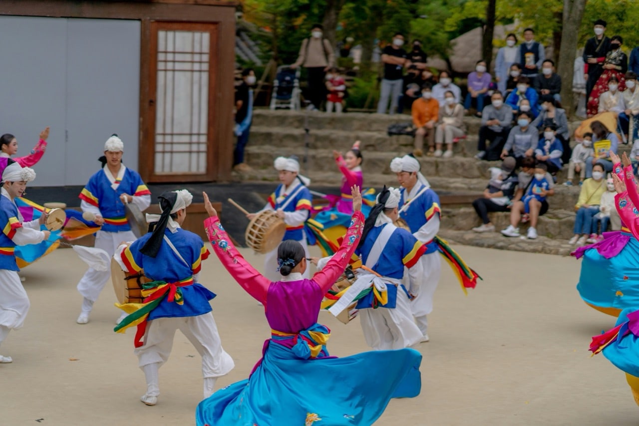 Korea – Where East meets West